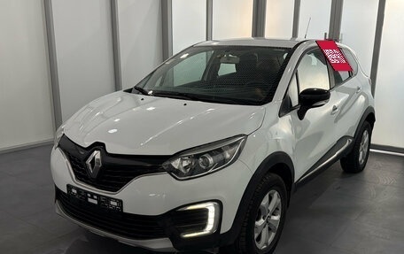 Renault Kaptur I рестайлинг, 2019 год, 1 925 000 рублей, 3 фотография
