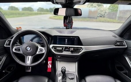 BMW 3 серия, 2021 год, 3 300 000 рублей, 13 фотография