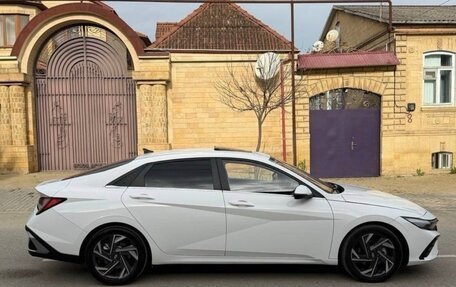 Hyundai Elantra, 2023 год, 1 800 000 рублей, 2 фотография