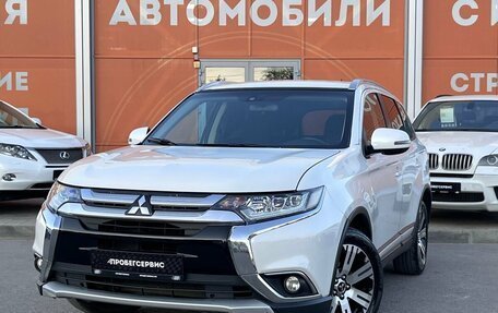 Mitsubishi Outlander III рестайлинг 3, 2016 год, 1 390 000 рублей, 1 фотография