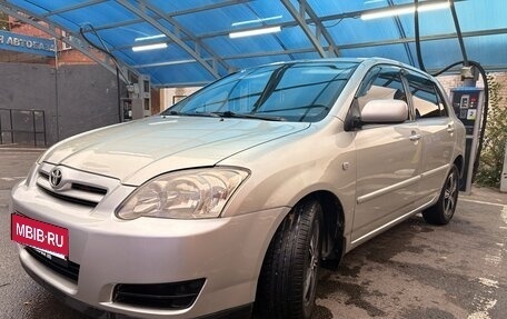 Toyota Corolla, 2004 год, 580 000 рублей, 1 фотография