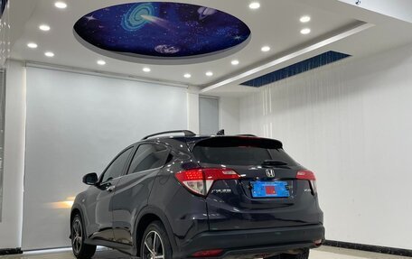 Honda Vezel, 2022 год, 1 450 000 рублей, 3 фотография