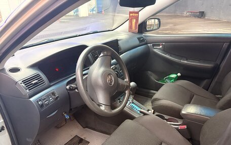 Toyota Corolla, 2004 год, 580 000 рублей, 7 фотография