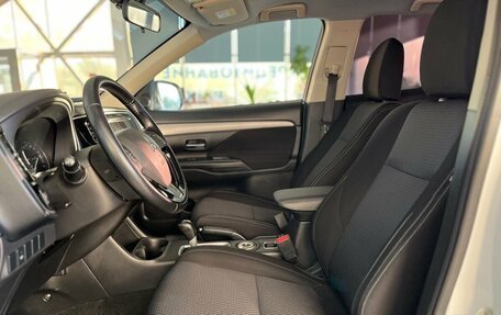 Mitsubishi Outlander III рестайлинг 3, 2016 год, 1 390 000 рублей, 20 фотография