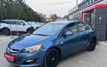 Opel Astra J, 2013 год, 699 900 рублей, 4 фотография
