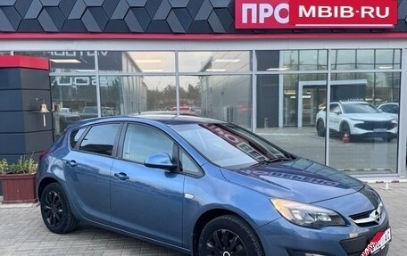 Opel Astra J, 2013 год, 699 900 рублей, 2 фотография