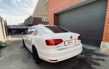 Volkswagen Jetta VII, 2016 год, 1 050 000 рублей, 2 фотография