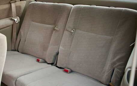 Toyota Ipsum II, 2005 год, 900 000 рублей, 21 фотография