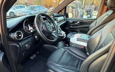 Mercedes-Benz V-Класс, 2018 год, 5 900 000 рублей, 12 фотография