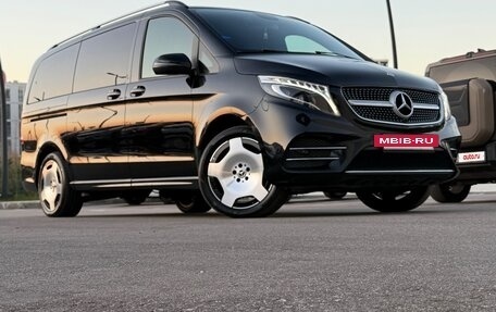 Mercedes-Benz V-Класс, 2018 год, 5 900 000 рублей, 6 фотография