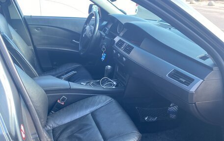 BMW 5 серия, 2004 год, 830 000 рублей, 7 фотография