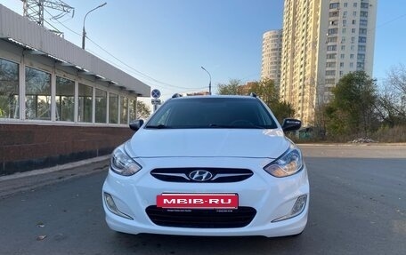 Hyundai Solaris II рестайлинг, 2014 год, 820 000 рублей, 2 фотография