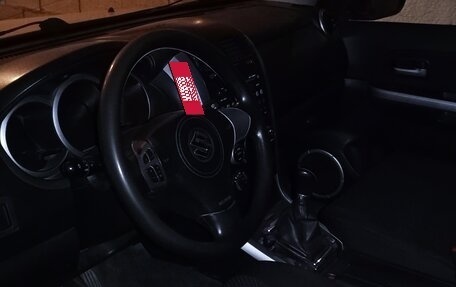 Suzuki Grand Vitara, 2010 год, 850 000 рублей, 3 фотография