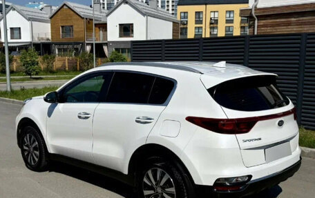 KIA Sportage IV рестайлинг, 2018 год, 2 100 000 рублей, 4 фотография