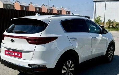KIA Sportage IV рестайлинг, 2018 год, 2 100 000 рублей, 2 фотография