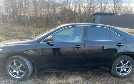 Toyota Camry, 2010 год, 1 300 000 рублей, 3 фотография