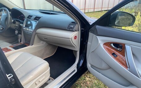 Toyota Camry, 2010 год, 1 300 000 рублей, 11 фотография