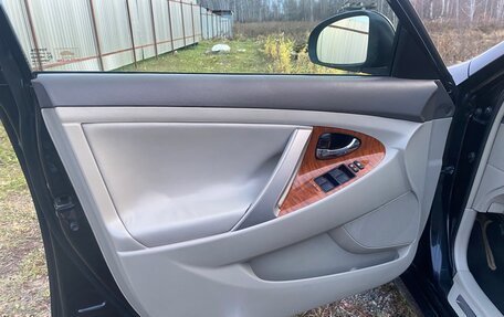 Toyota Camry, 2010 год, 1 300 000 рублей, 8 фотография