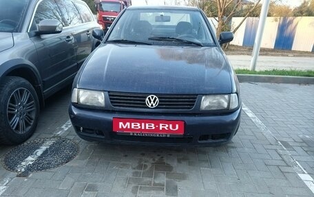 Volkswagen Polo III рестайлинг, 1998 год, 210 000 рублей, 3 фотография