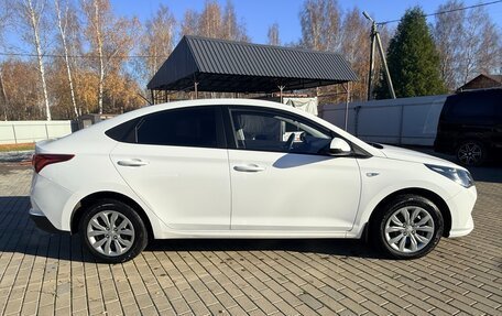 Hyundai Solaris II рестайлинг, 2021 год, 1 270 000 рублей, 2 фотография