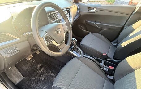 Hyundai Solaris II рестайлинг, 2021 год, 1 270 000 рублей, 8 фотография