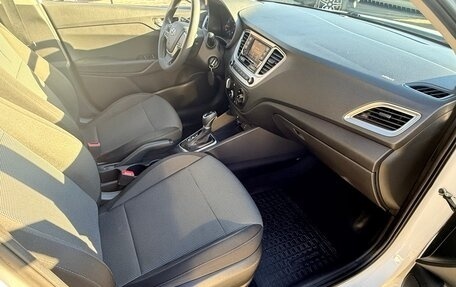 Hyundai Solaris II рестайлинг, 2021 год, 1 270 000 рублей, 13 фотография