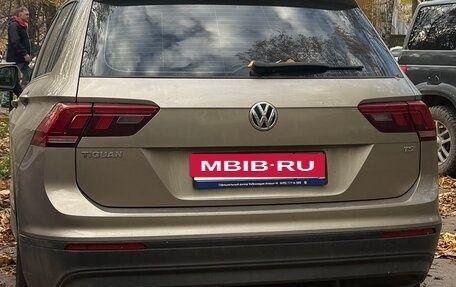 Volkswagen Tiguan II, 2017 год, 1 830 000 рублей, 2 фотография
