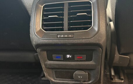 Volkswagen Tiguan II, 2017 год, 1 830 000 рублей, 11 фотография