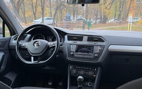 Volkswagen Tiguan II, 2017 год, 1 830 000 рублей, 12 фотография