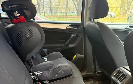 Volkswagen Tiguan II, 2017 год, 1 830 000 рублей, 10 фотография