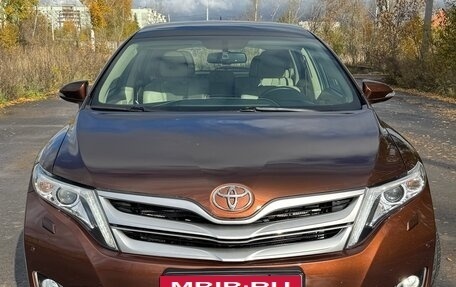Toyota Venza I, 2013 год, 2 370 000 рублей, 2 фотография
