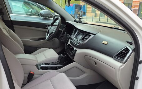 Hyundai Tucson III, 2017 год, 2 300 000 рублей, 15 фотография