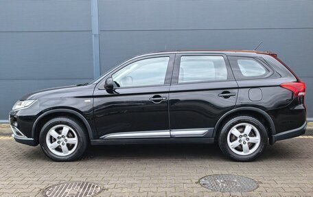 Mitsubishi Outlander III рестайлинг 3, 2015 год, 1 699 000 рублей, 2 фотография
