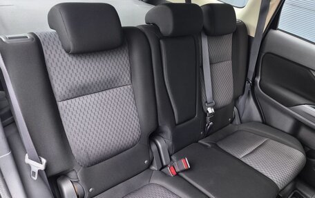 Mitsubishi Outlander III рестайлинг 3, 2015 год, 1 699 000 рублей, 17 фотография