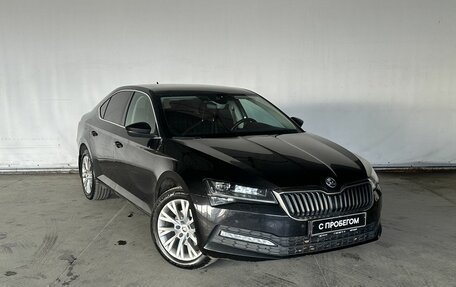 Skoda Superb III рестайлинг, 2021 год, 2 100 000 рублей, 3 фотография