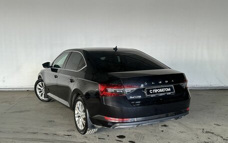 Skoda Superb III рестайлинг, 2021 год, 2 100 000 рублей, 5 фотография