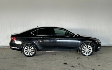 Skoda Superb III рестайлинг, 2021 год, 2 100 000 рублей, 8 фотография