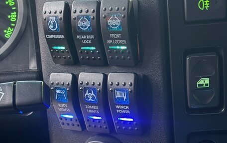 Land Rover Defender I, 2012 год, 2 950 000 рублей, 13 фотография