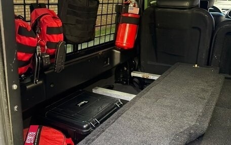 Land Rover Defender I, 2012 год, 2 950 000 рублей, 18 фотография