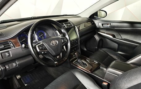 Toyota Camry, 2016 год, 1 695 000 рублей, 19 фотография