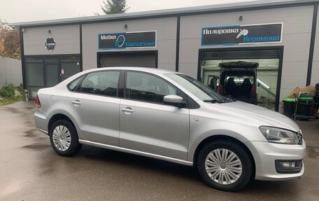 Volkswagen Polo VI (EU Market), 2018 год, 955 000 рублей, 2 фотография