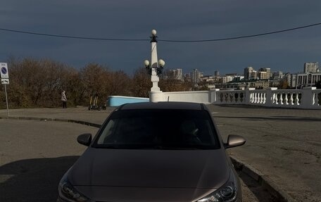 Hyundai Solaris II рестайлинг, 2019 год, 1 650 000 рублей, 1 фотография