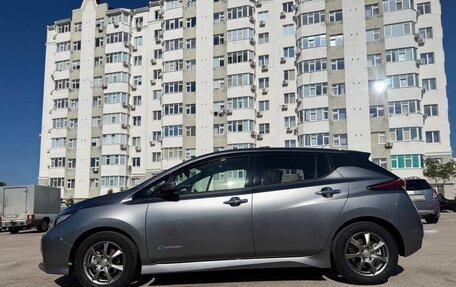 Nissan Leaf II, 2017 год, 2 000 000 рублей, 6 фотография