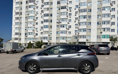 Nissan Leaf II, 2017 год, 2 000 000 рублей, 8 фотография