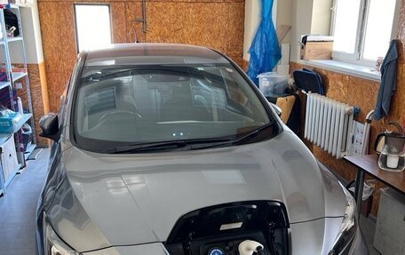 Nissan Leaf II, 2017 год, 2 000 000 рублей, 19 фотография