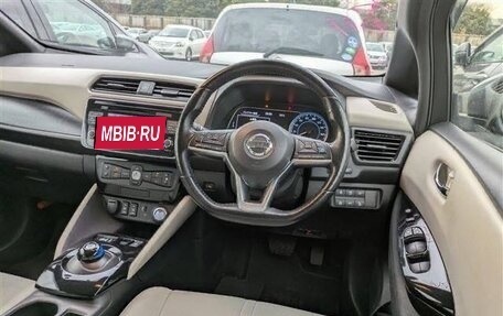 Nissan Leaf II, 2017 год, 2 000 000 рублей, 18 фотография