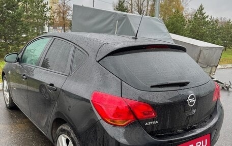 Opel Astra J, 2011 год, 630 000 рублей, 6 фотография