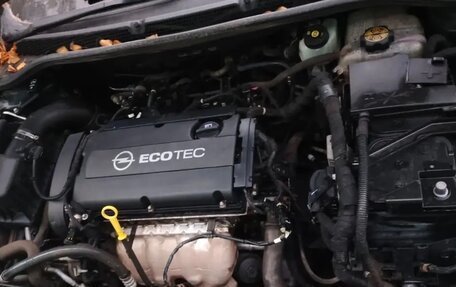 Opel Astra J, 2011 год, 630 000 рублей, 9 фотография