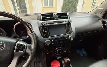 Toyota Land Cruiser Prado 150 рестайлинг, 2014 год, 3 350 000 рублей, 7 фотография