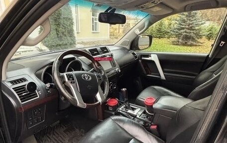 Toyota Land Cruiser Prado 150 рестайлинг, 2014 год, 3 350 000 рублей, 5 фотография